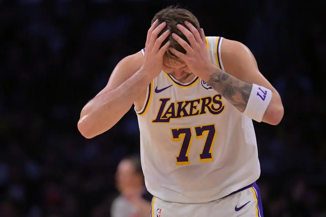 活塞vs湖人新闻_nba活塞vs奇才_东契奇30+11坎宁安27+11 活塞客场擒湖人