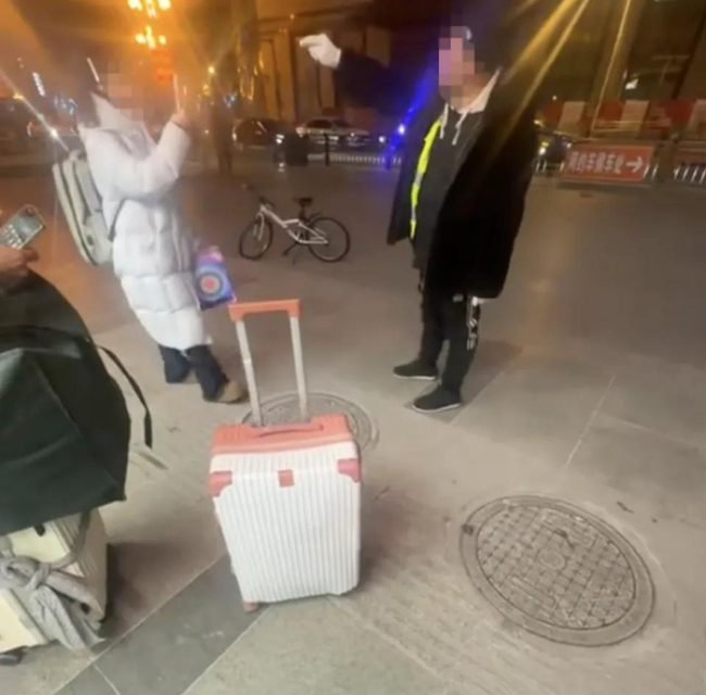 警方回应女生在长春站遭揽客黄牛威胁 事件正在处理中