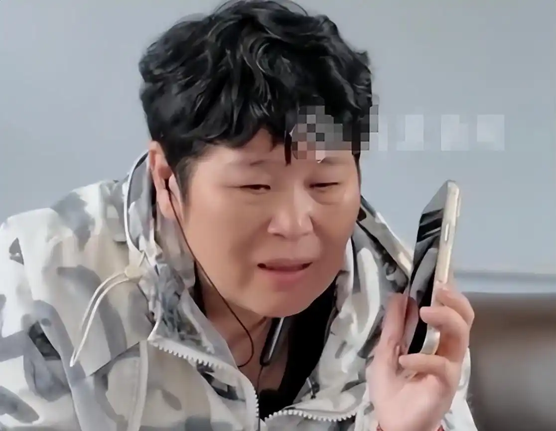 脱口秀演员“房主任”就不尊重他人行为道歉，此前在综艺录制时因“分户问题”情绪失控，被暂停演艺工作3个月