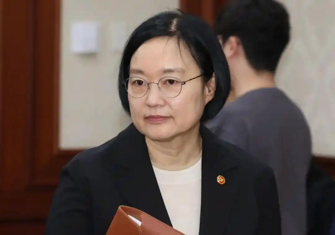 韩国迎来史上第二位女总理_韩国第二位女性总理韩圣淑_韩国国务总理韩圣淑