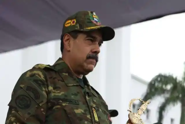 特朗普对委内瑞拉军事打击_委内瑞拉爆炸事件_特朗普称马杜罗夫妇在美国军舰上