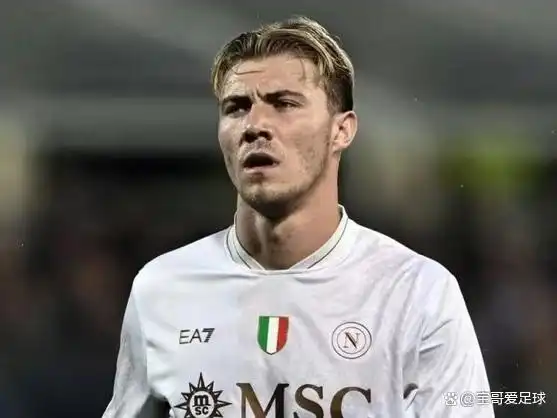 意甲积分榜排名_意甲最新积分战报劳塔罗造2球 国米轻取博洛尼亚超ac米兰夺回_国米AC米兰那不勒斯争冠分析