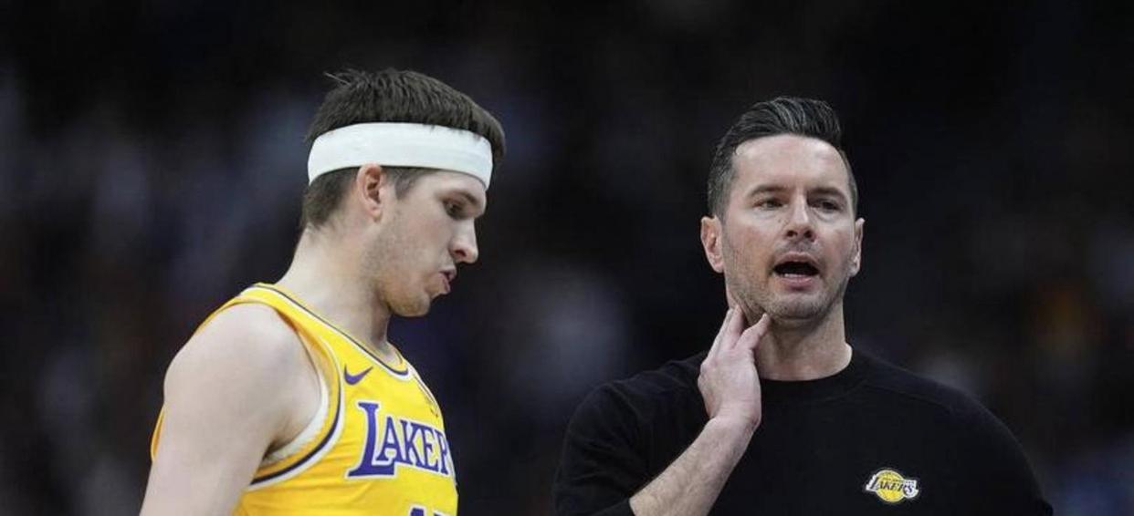 2026年NBA季后赛首轮 洛杉矶湖人 对阵 丹佛掘金 奥斯汀里夫斯表现_2026-14nba季后赛比分