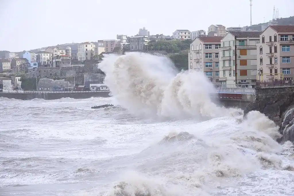 台风巴威路径预测_巴威接下来携暴雨大暴雨去哪儿_武汉防御台风巴威措施