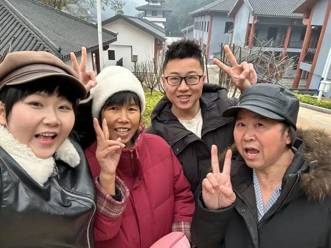 抗癌读研 湖南师范大学 毕业生_女孩肺癌晚期坚持读研:顺利毕业
