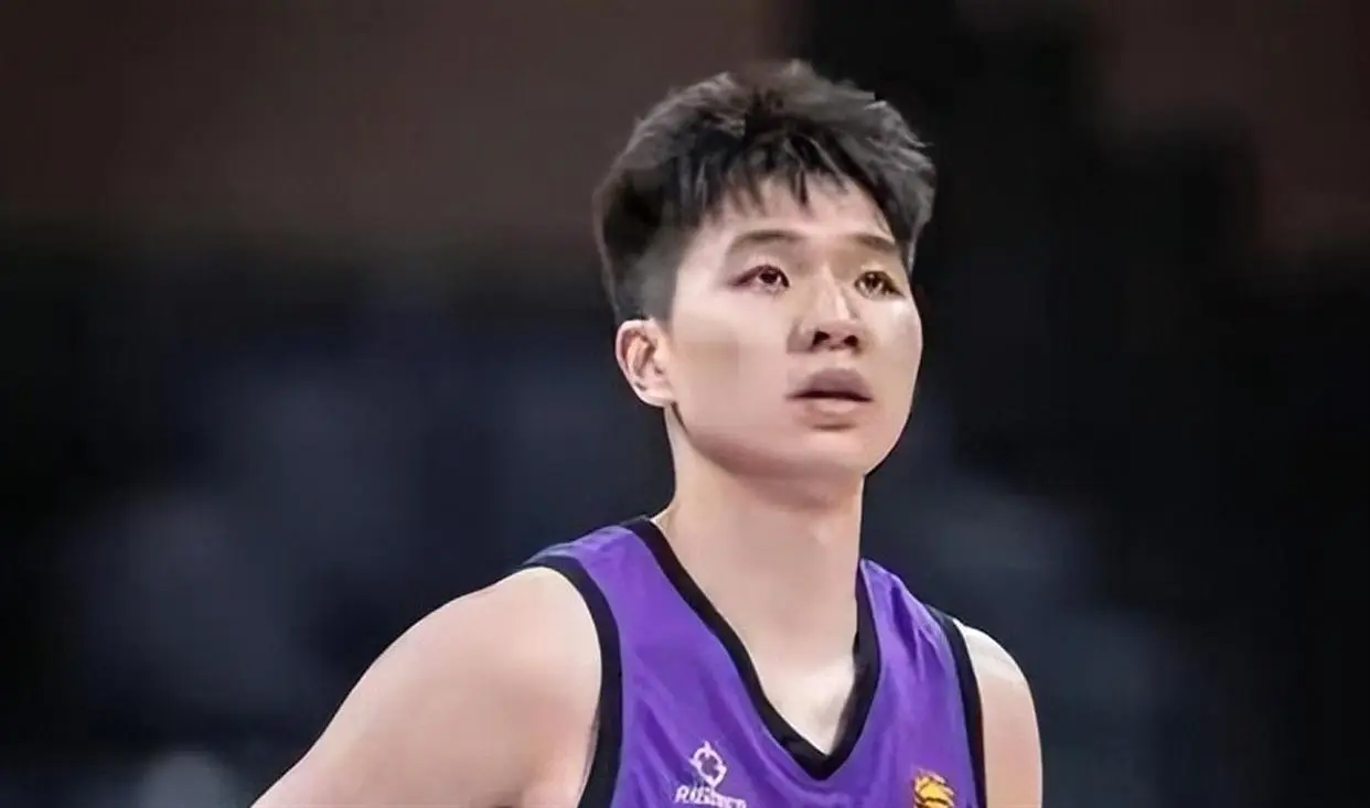 CBA选秀状元热门球员分析_石奎柳锐退选原因探讨_选秀状元