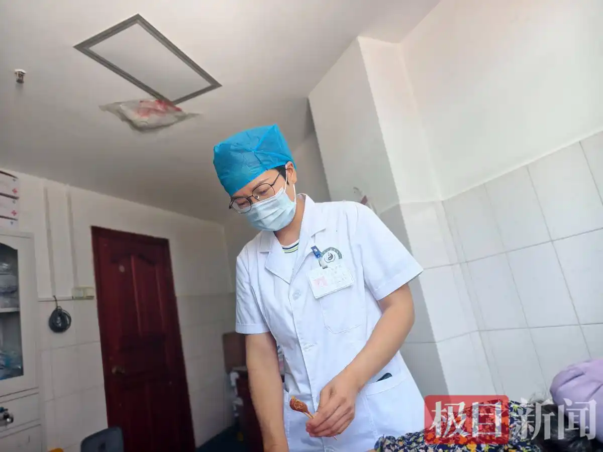 华坪女高毕业生回到家乡当教师医生_多名学生违背张桂梅忠告回到大山_华坪女高校长张桂梅事迹