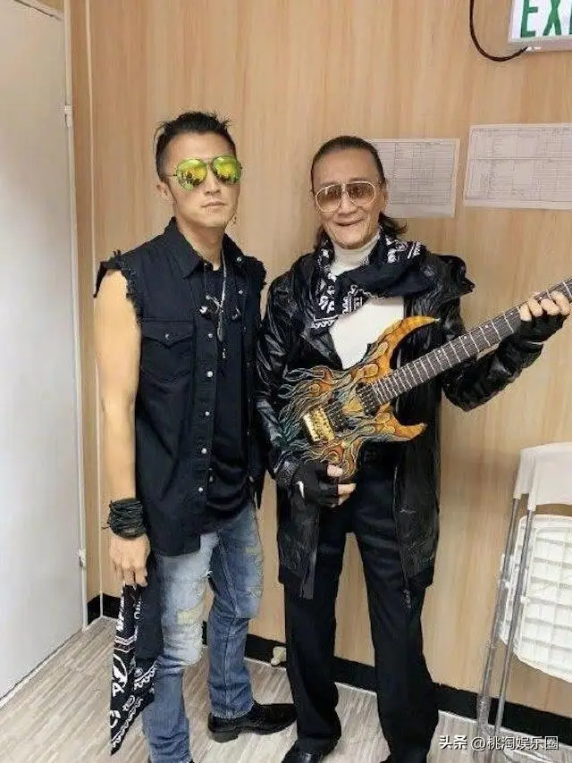 谢贤曾称想不到谢霆锋会对他这么好_香港影坛巨星谢贤离世_谢霆锋证实父亲死讯