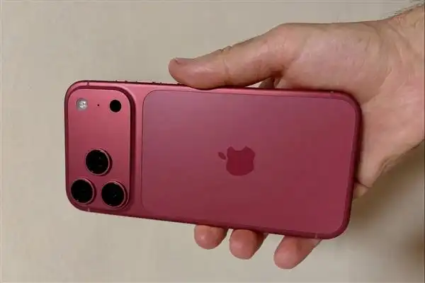 A20 Pro芯片成本影响_iPhone 18 Pro Max价格预测_多款高端手机涨价超1000元