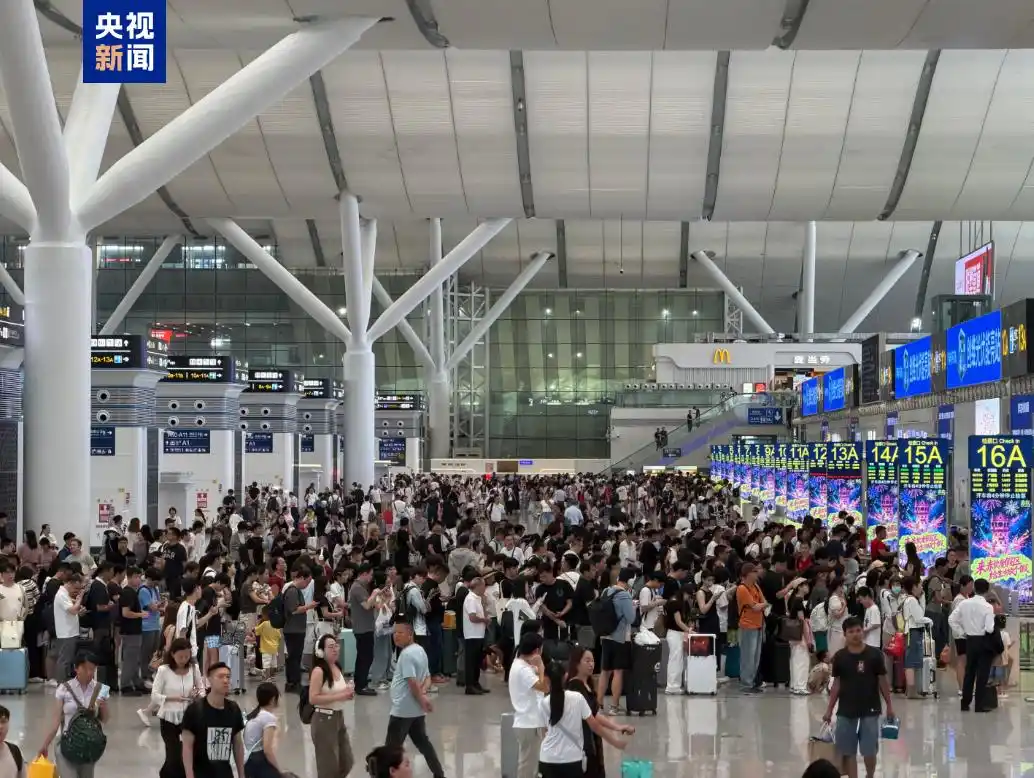 台风红霞登陆时间路径_台风红霞来袭 多地停运、停航、停课_红霞台风最新动态及影响范围