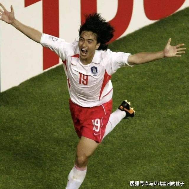 02世界杯韩国_韩国队2002世界杯淘汰赛表现_2002年世界杯韩国队战绩
