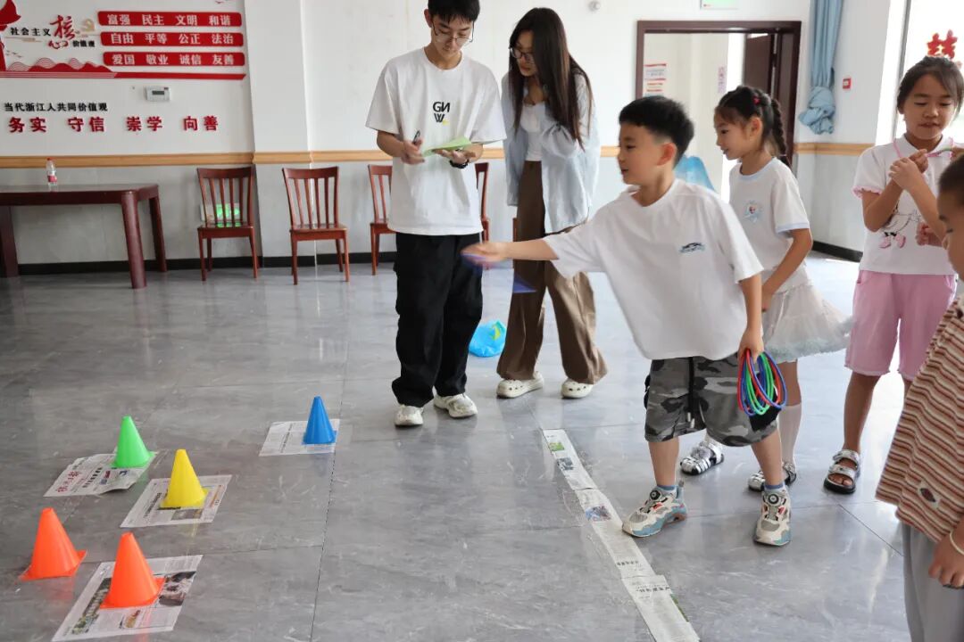 趣味运动会报道稿_三角社区假日学校趣味运动会_青少年暑期活动
