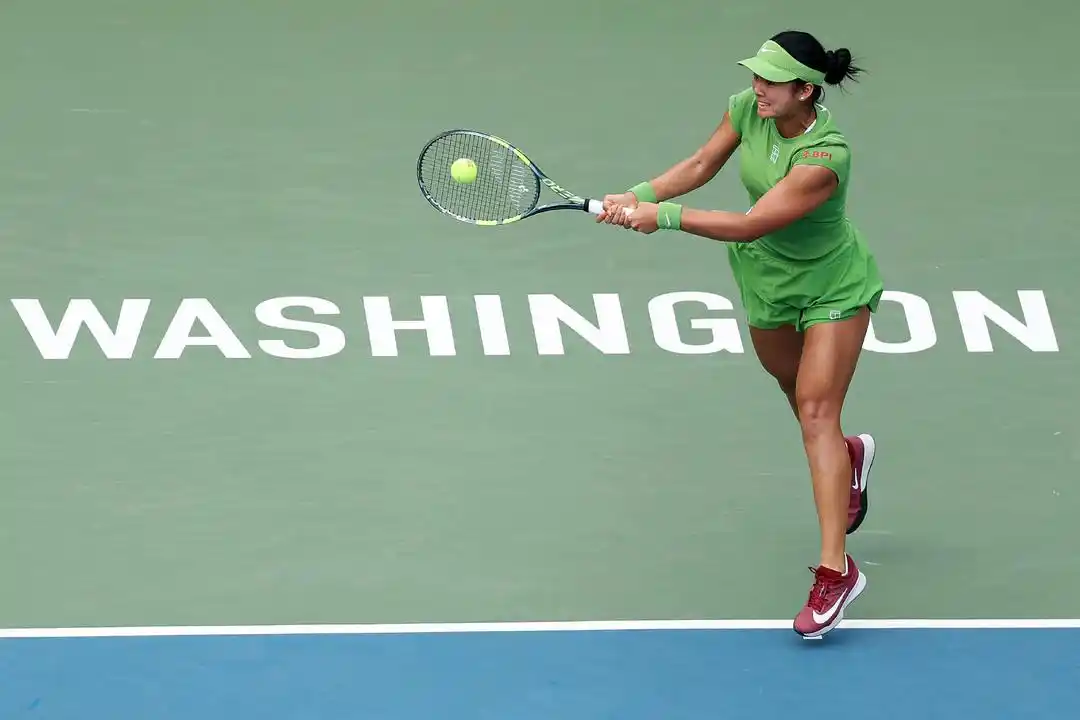 郑钦文止步wta500华盛顿站首轮 王欣瑜晋级_WTA500华盛顿站郑钦文状态崩盘一轮游_王欣瑜2-0击败本土选手