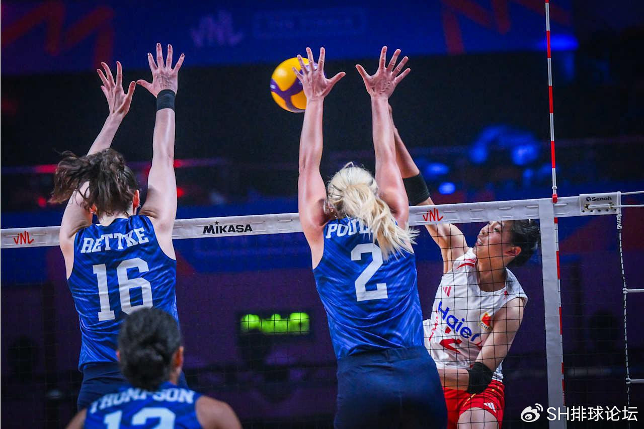 2026年世界女排联赛中国女排3比2逆转美国女排_2026世界杯排球视频_中国女排四分之一决赛战报庄宇珊领衔