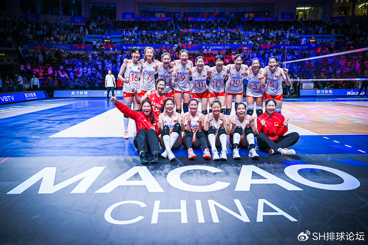 中国女排四分之一决赛战报庄宇珊领衔_2026年世界女排联赛中国女排3比2逆转美国女排_2026世界杯排球视频