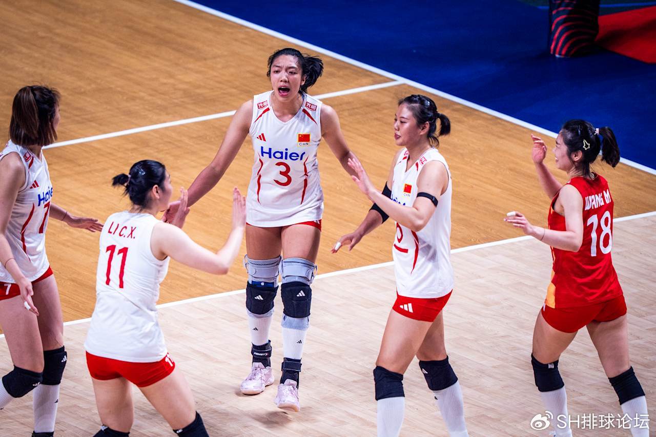 中国女排四分之一决赛战报庄宇珊领衔_2026世界杯排球视频_2026年世界女排联赛中国女排3比2逆转美国女排